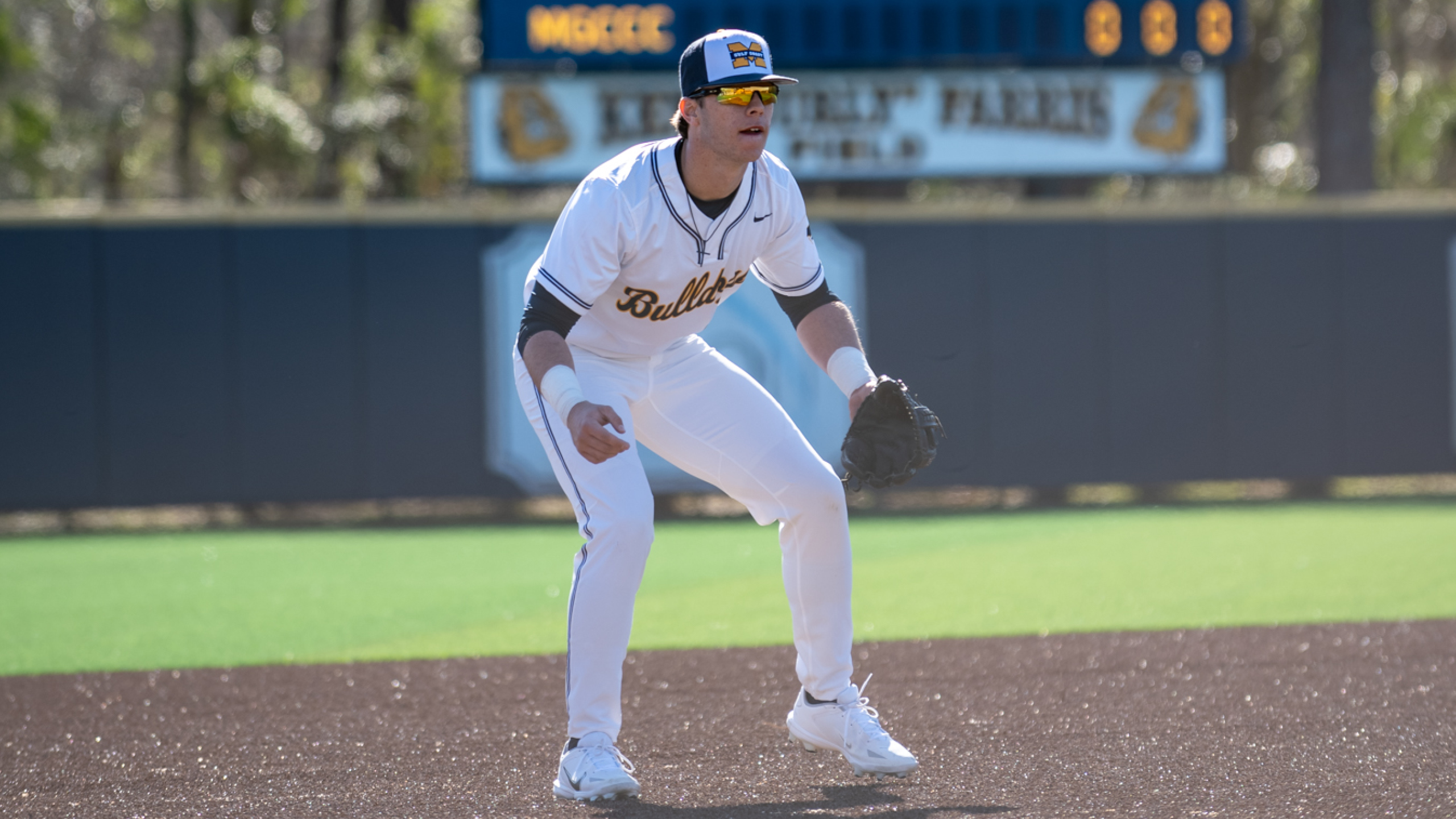Keller&rsquo;s 4 homers pace Bulldogs to huge opening day
