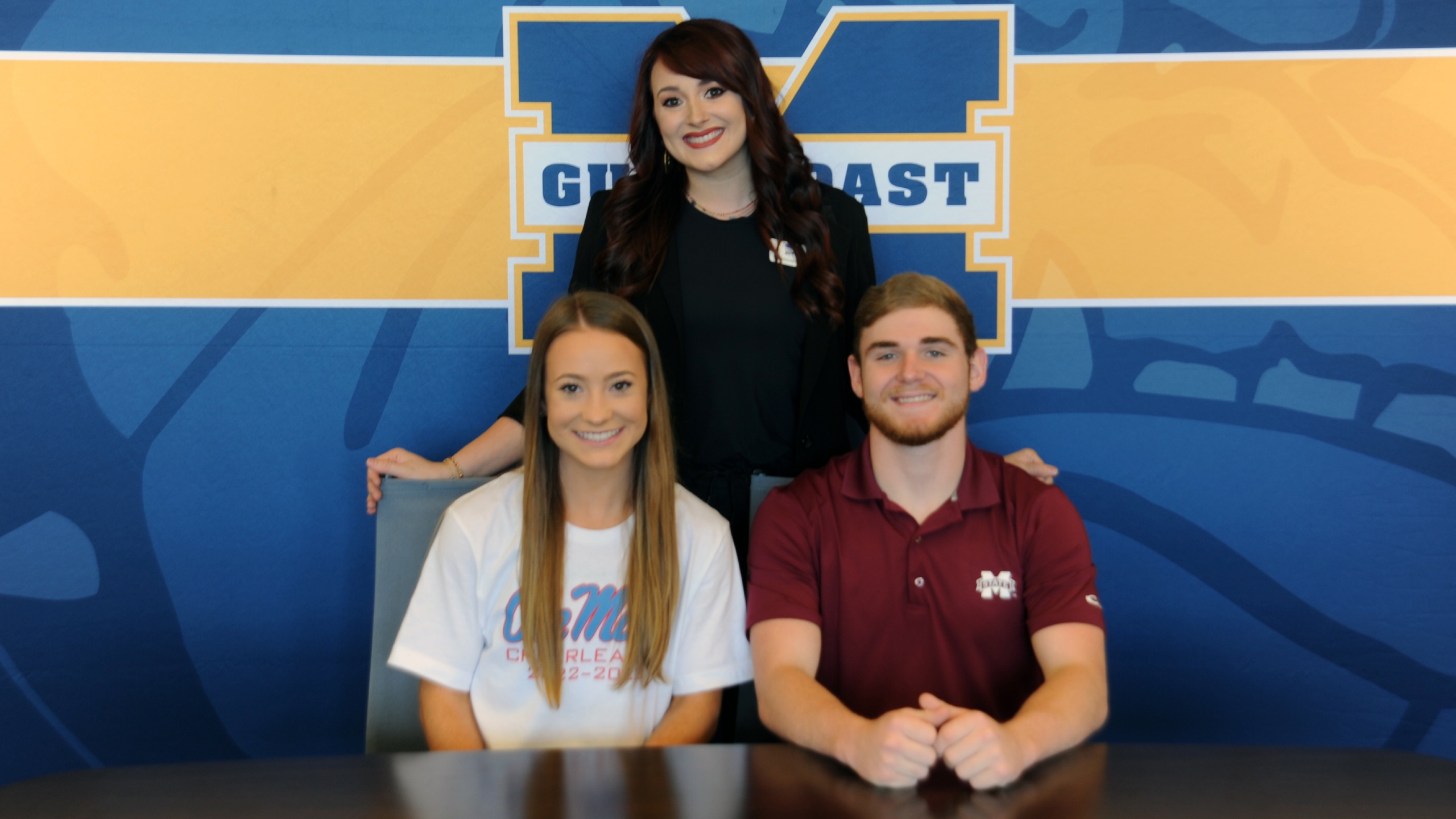 Hull, Buras sign to cheer at Next Level