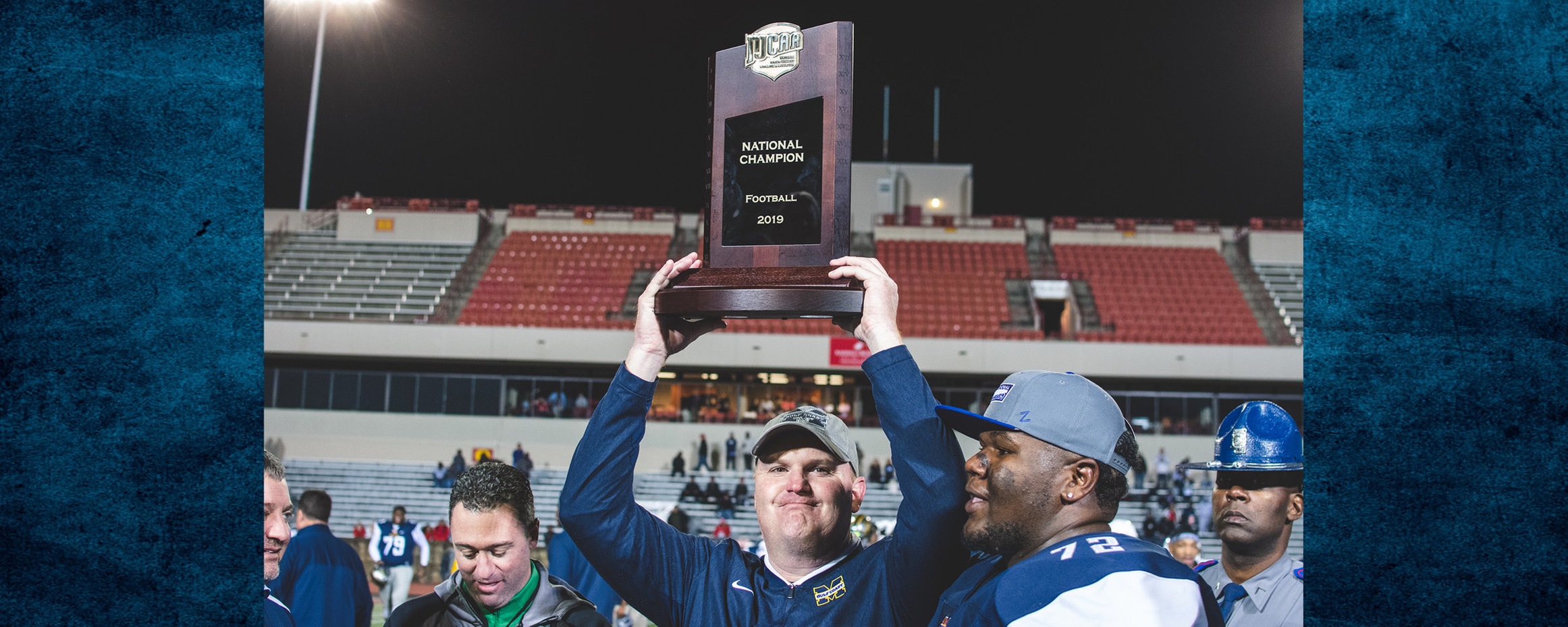 Wright praises staff after winning award