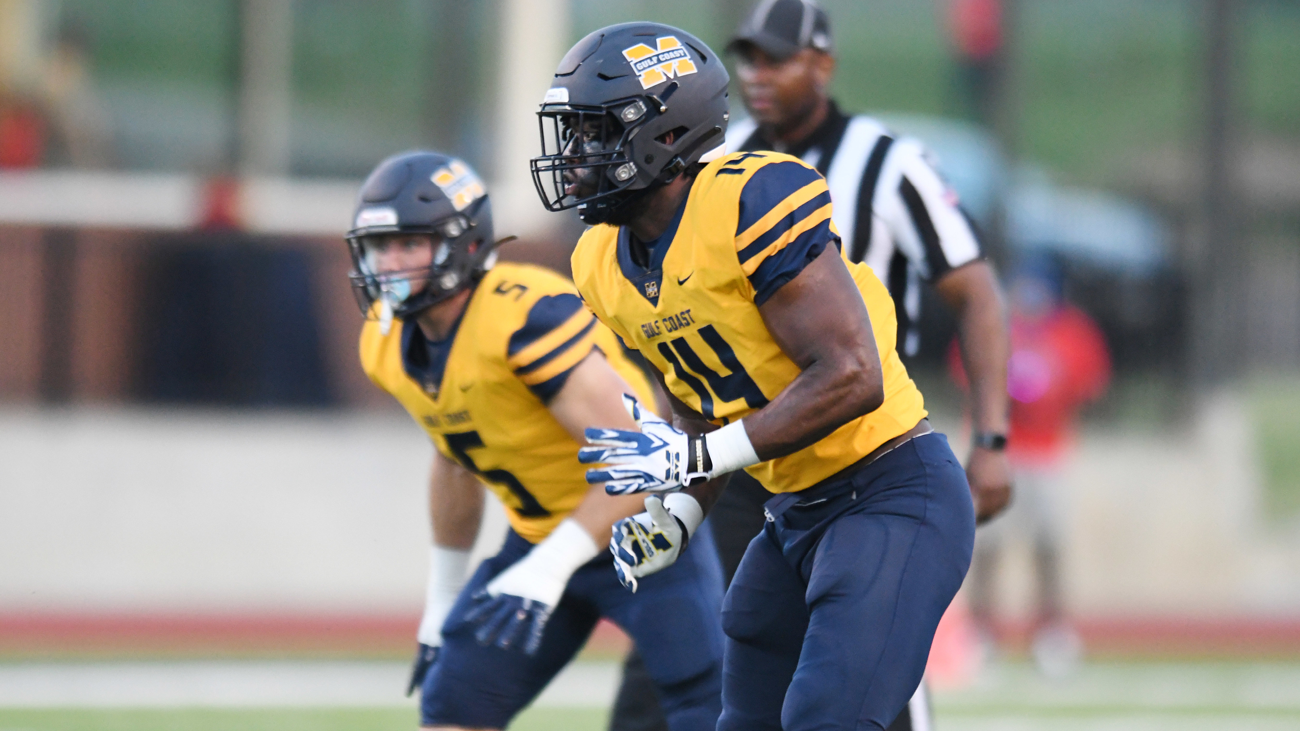 Bulldogs face elusive SMCC QB this week