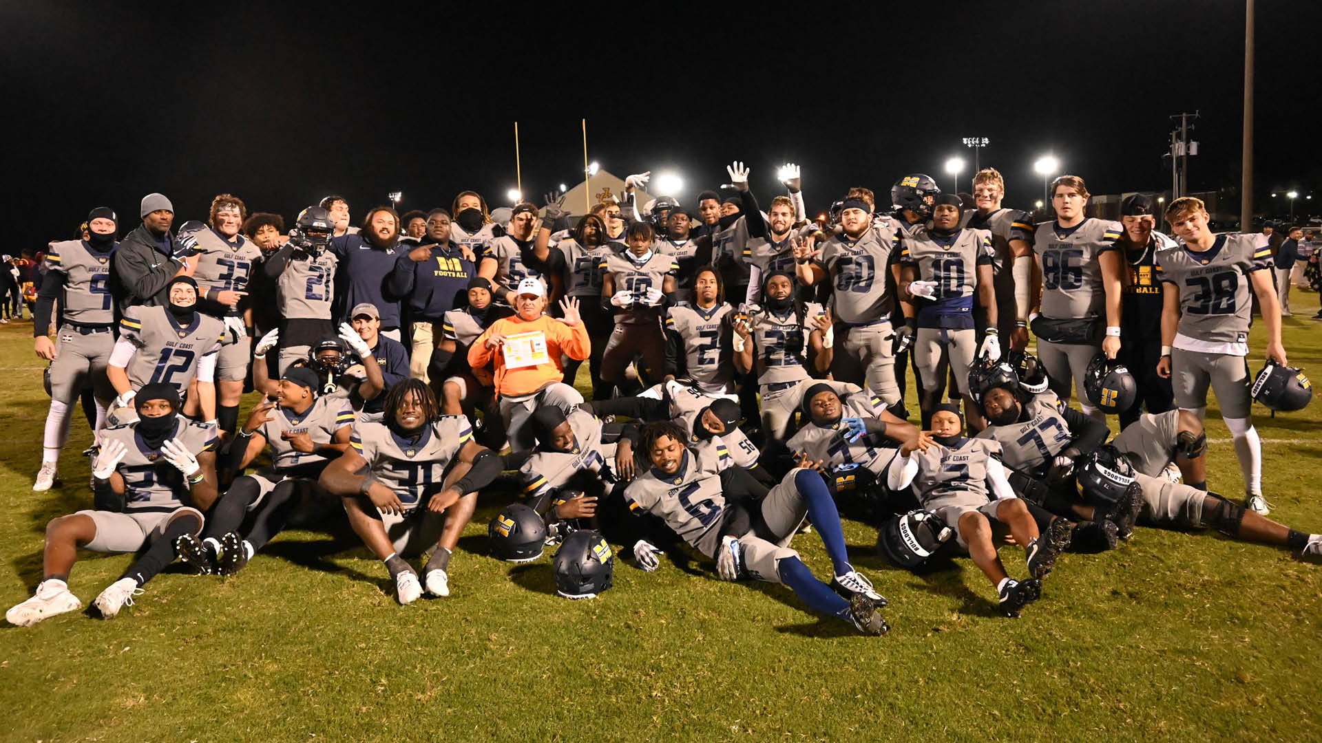 SOUTH CHAMPS x FIVE