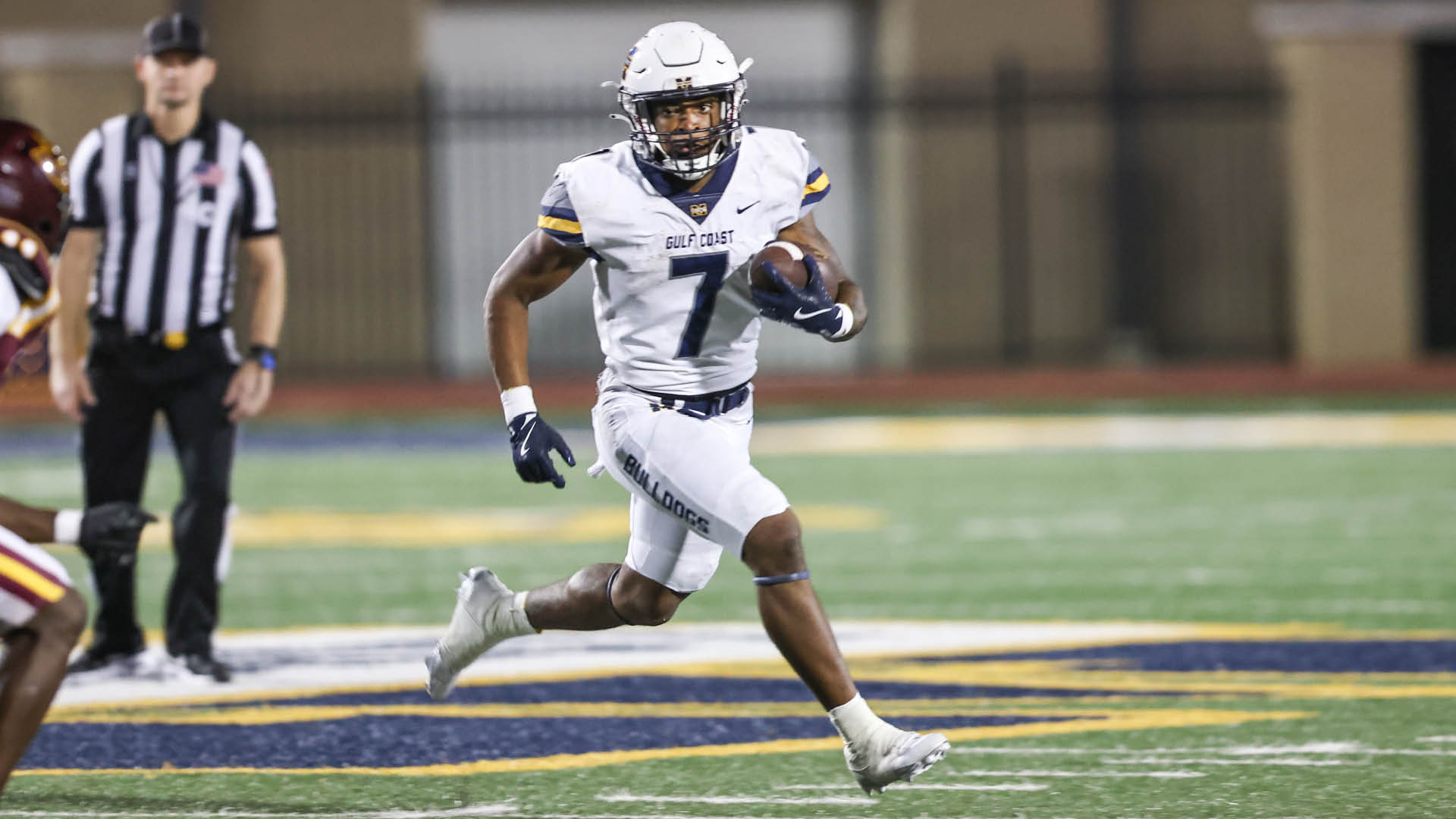 No. 4 Bulldogs blast archrival PRCC 41-14