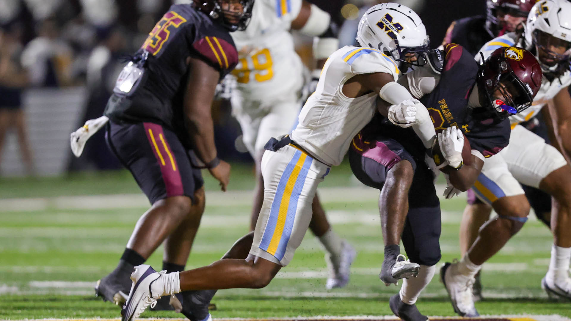 No. 4 Bulldogs rally past archrivals