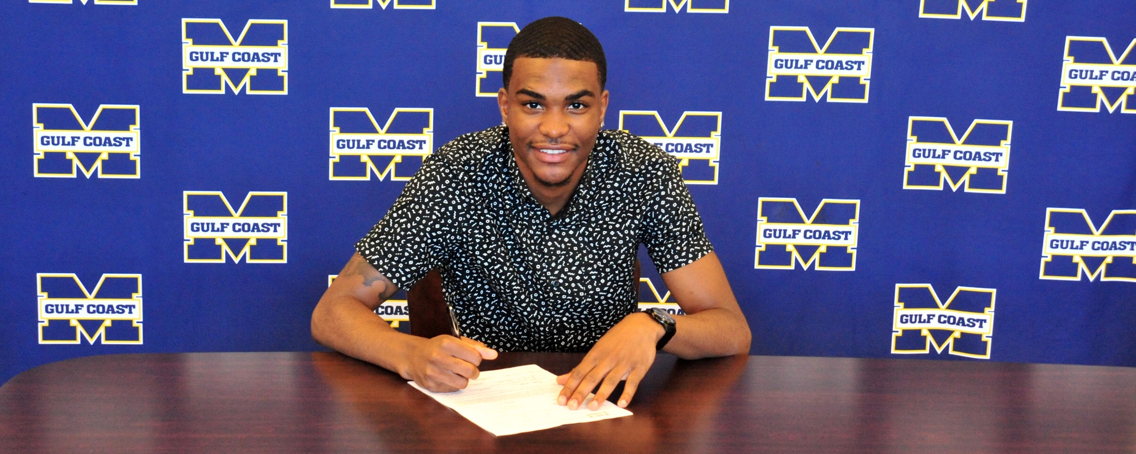 Oney signs with MC