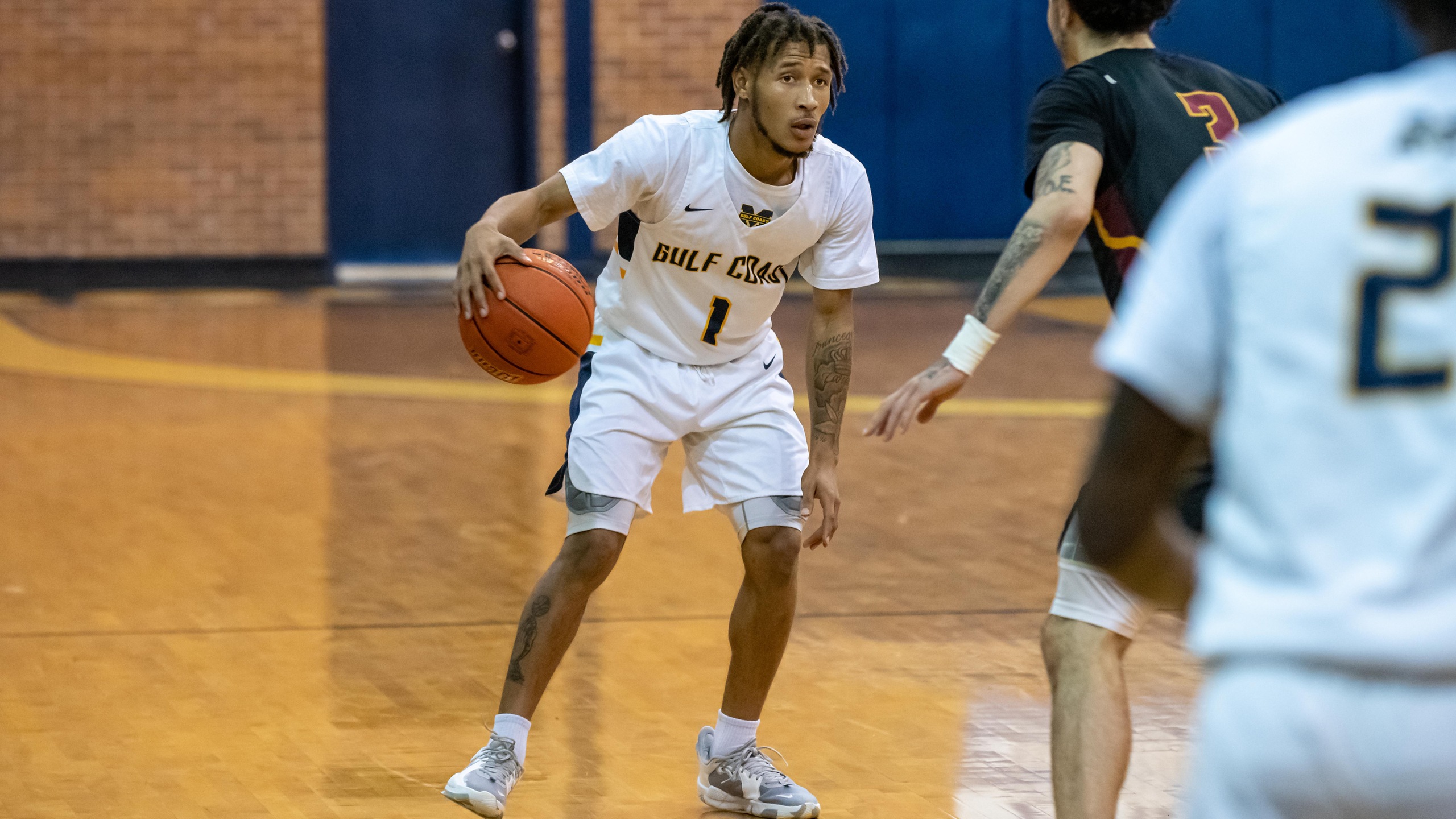 Defense sparks Bulldogs in 2nd half