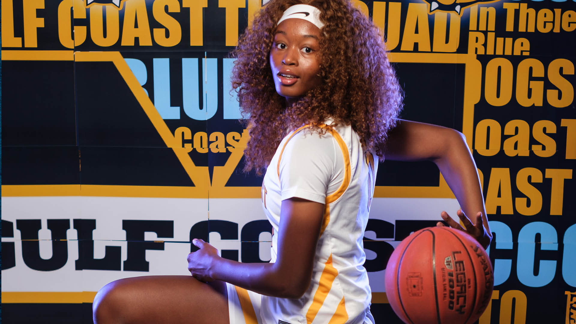 Bulldogs rally past Dolphins
