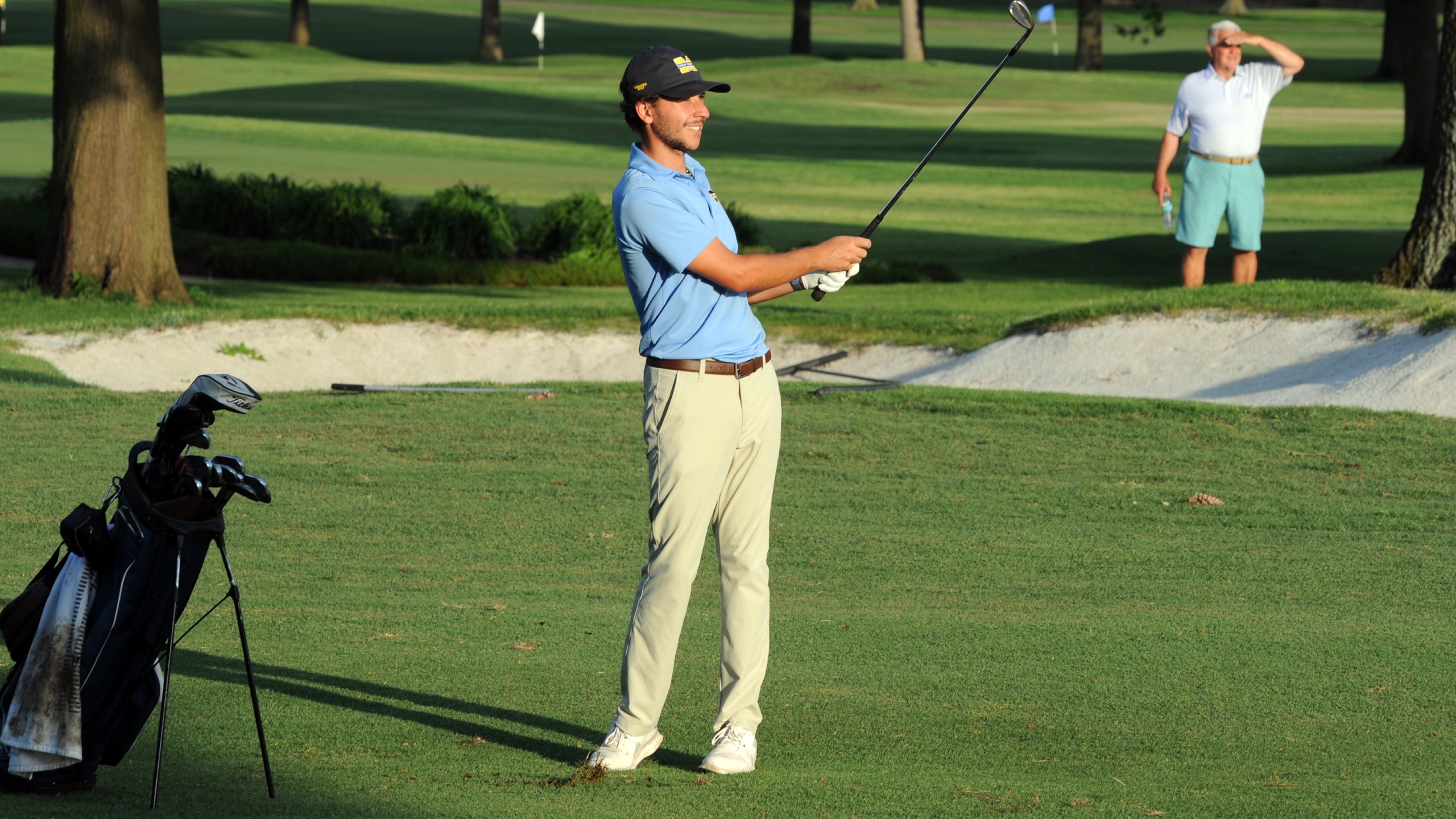 Bulldogs remain in 6th after third-round play suspended