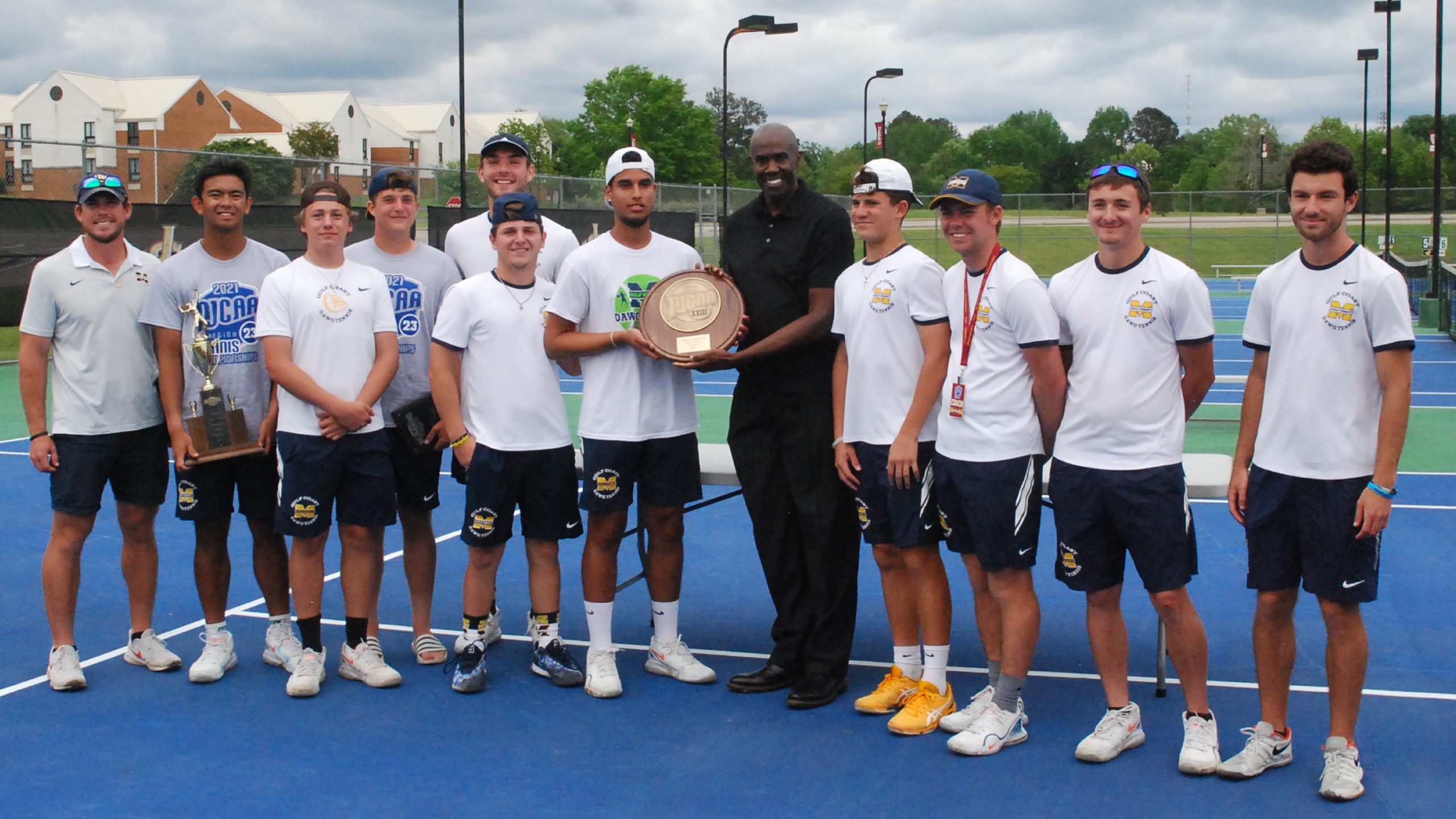 BULLDOGS WIN REGION TITLE