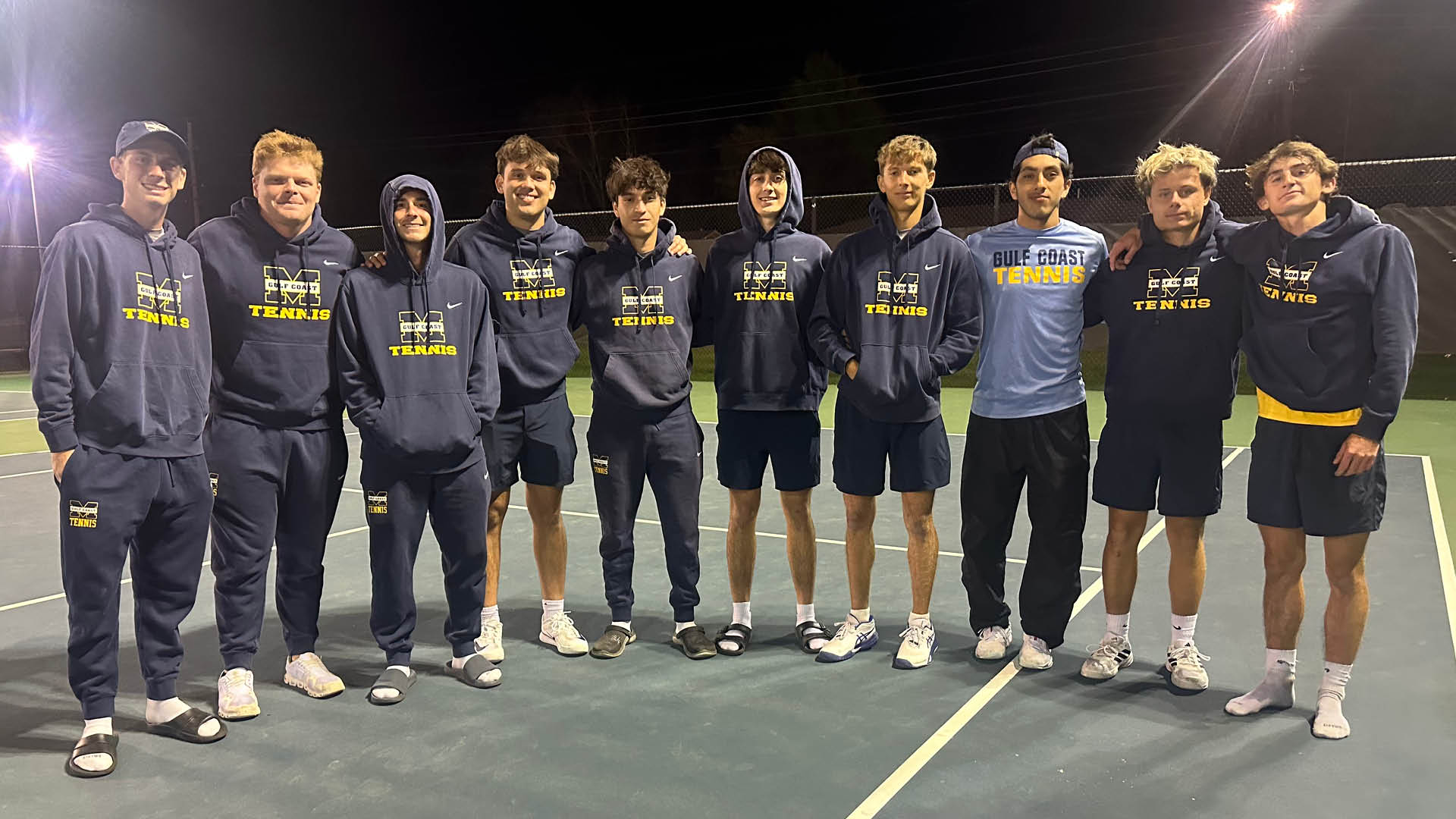 Bako beats No. 5 Van Geel, gets 2 wins