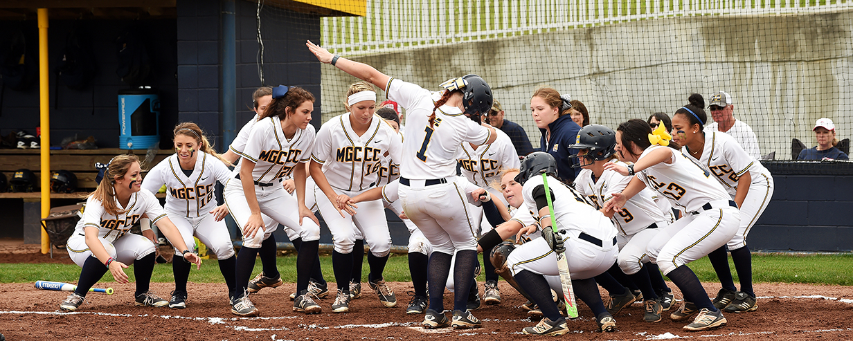 No. 3 Gulf Coast sweeps Southwest