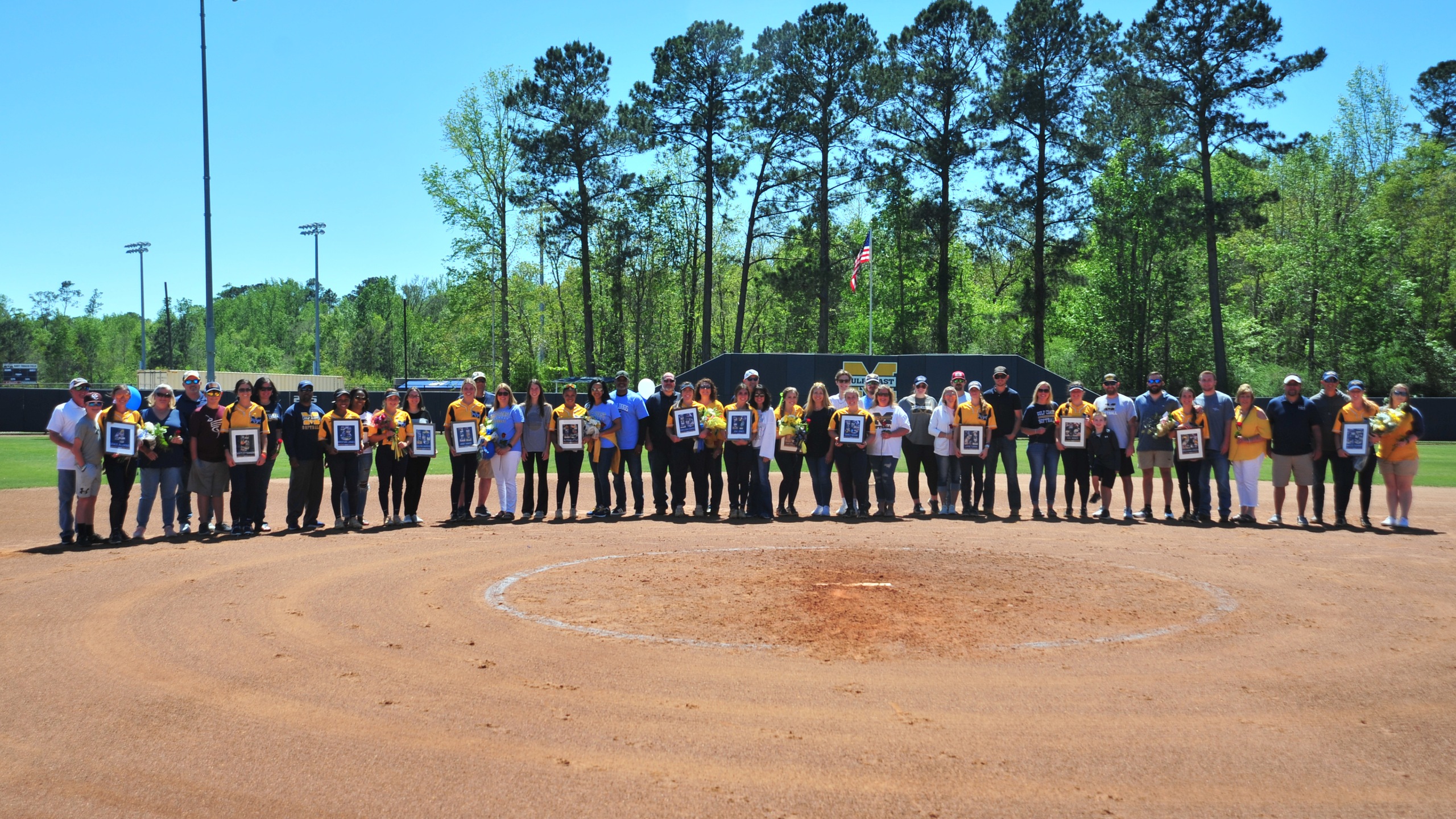 No. 17 Bulldogs post blowouts on special day