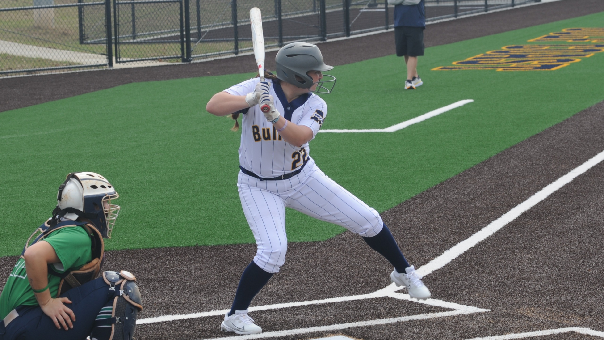 Bulldogs lose twice at No. 10 Jones