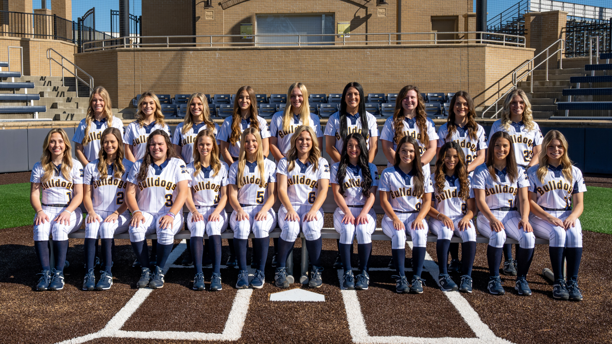 Bulldogs drop two in Gulf Shores
