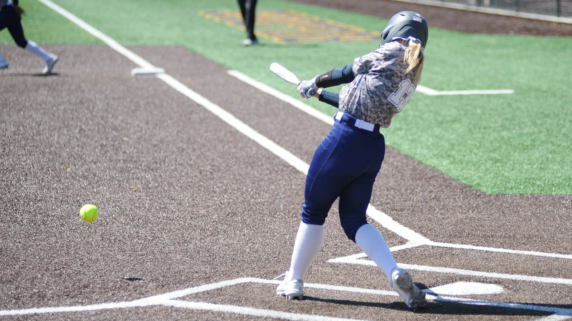Bulldogs splash Lake County