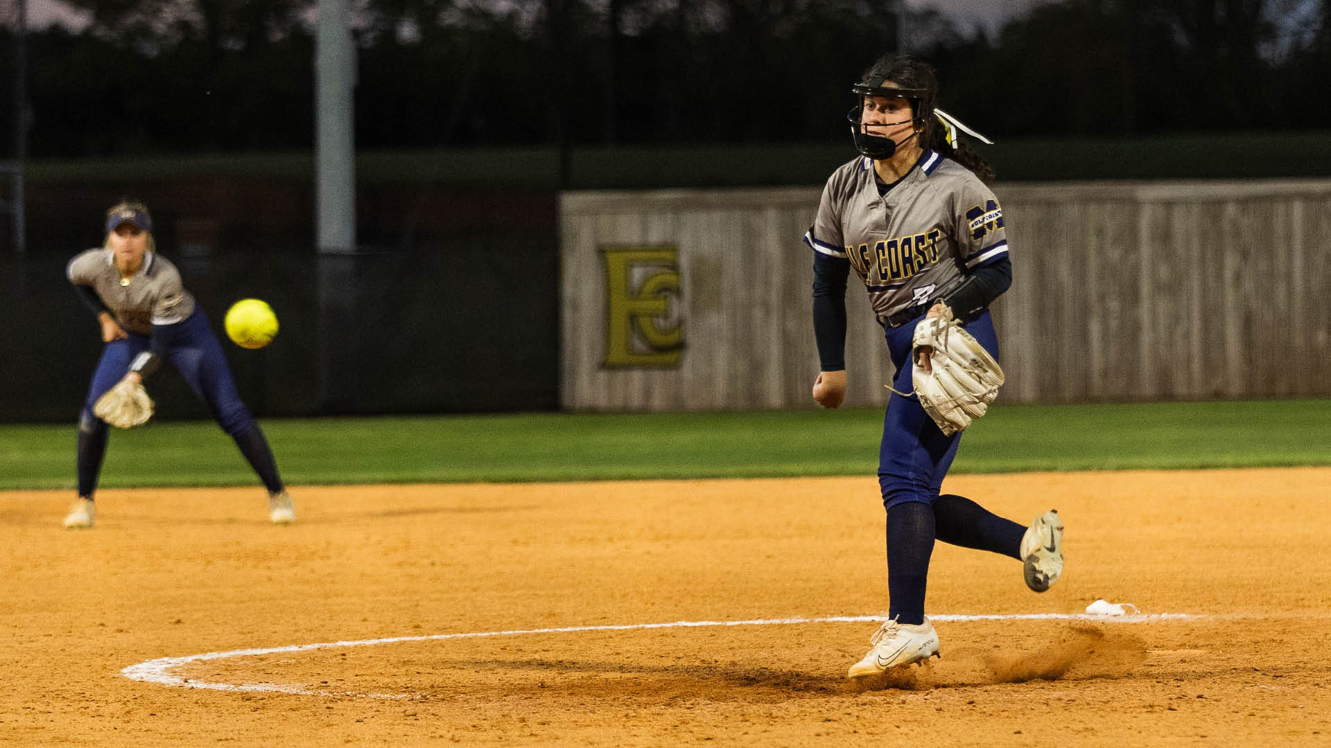 Softball splits at No. 12 ECCC