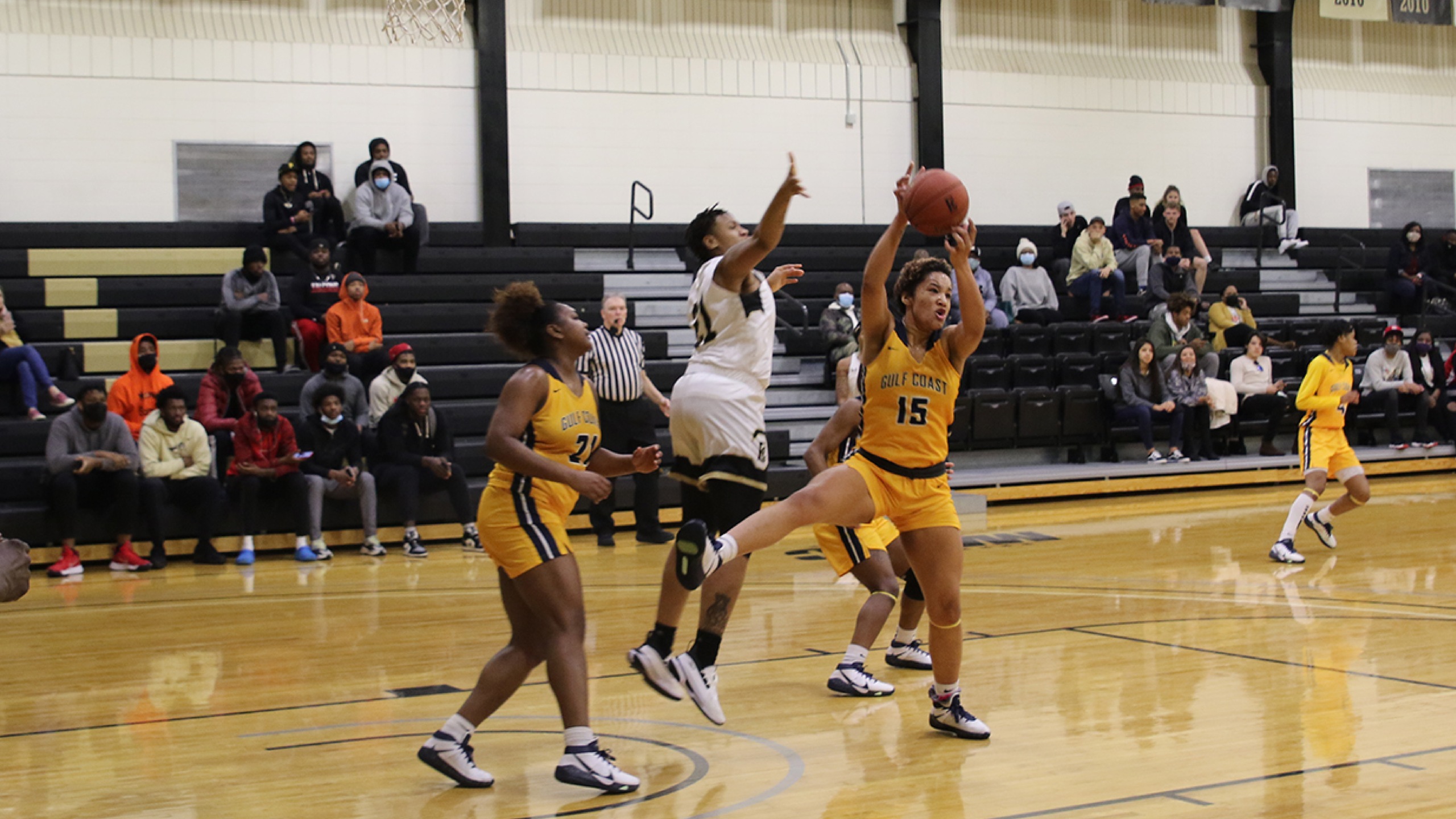 Bulldogs lose at East Central