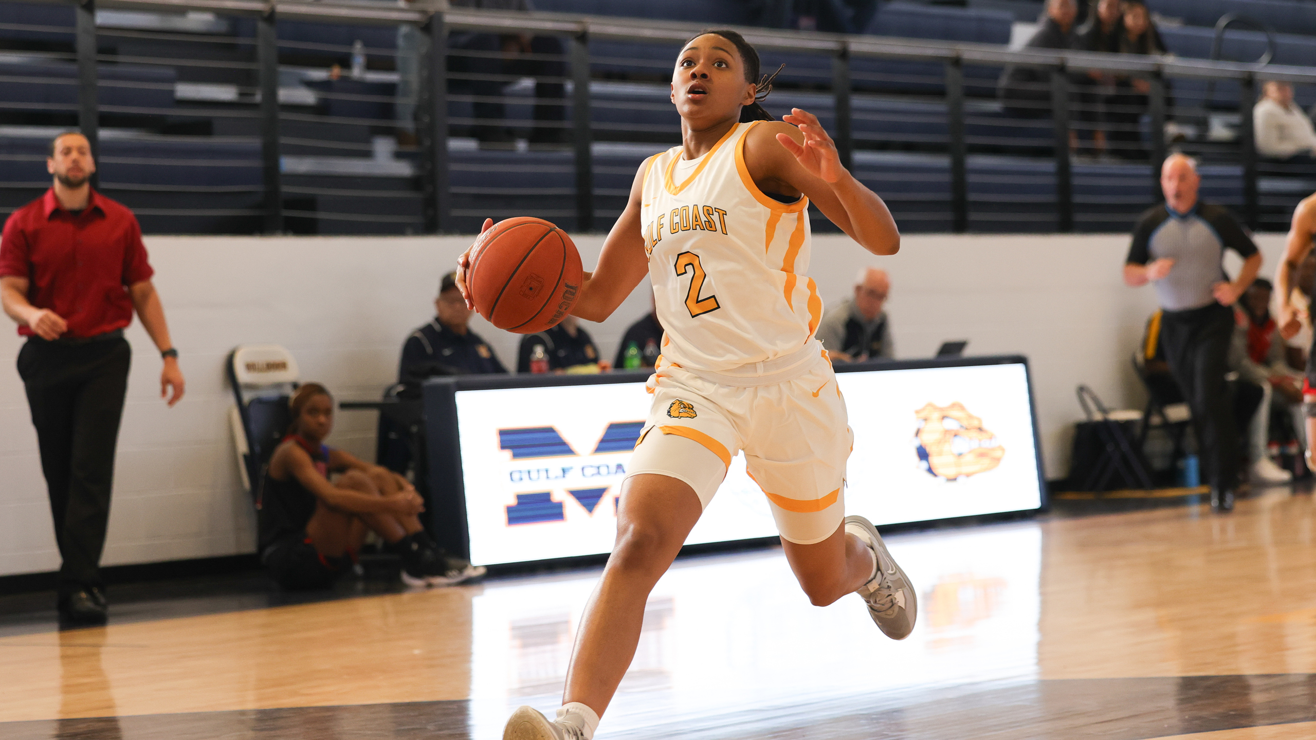 Bulldogs fall 78-63 at No. 12 Jones