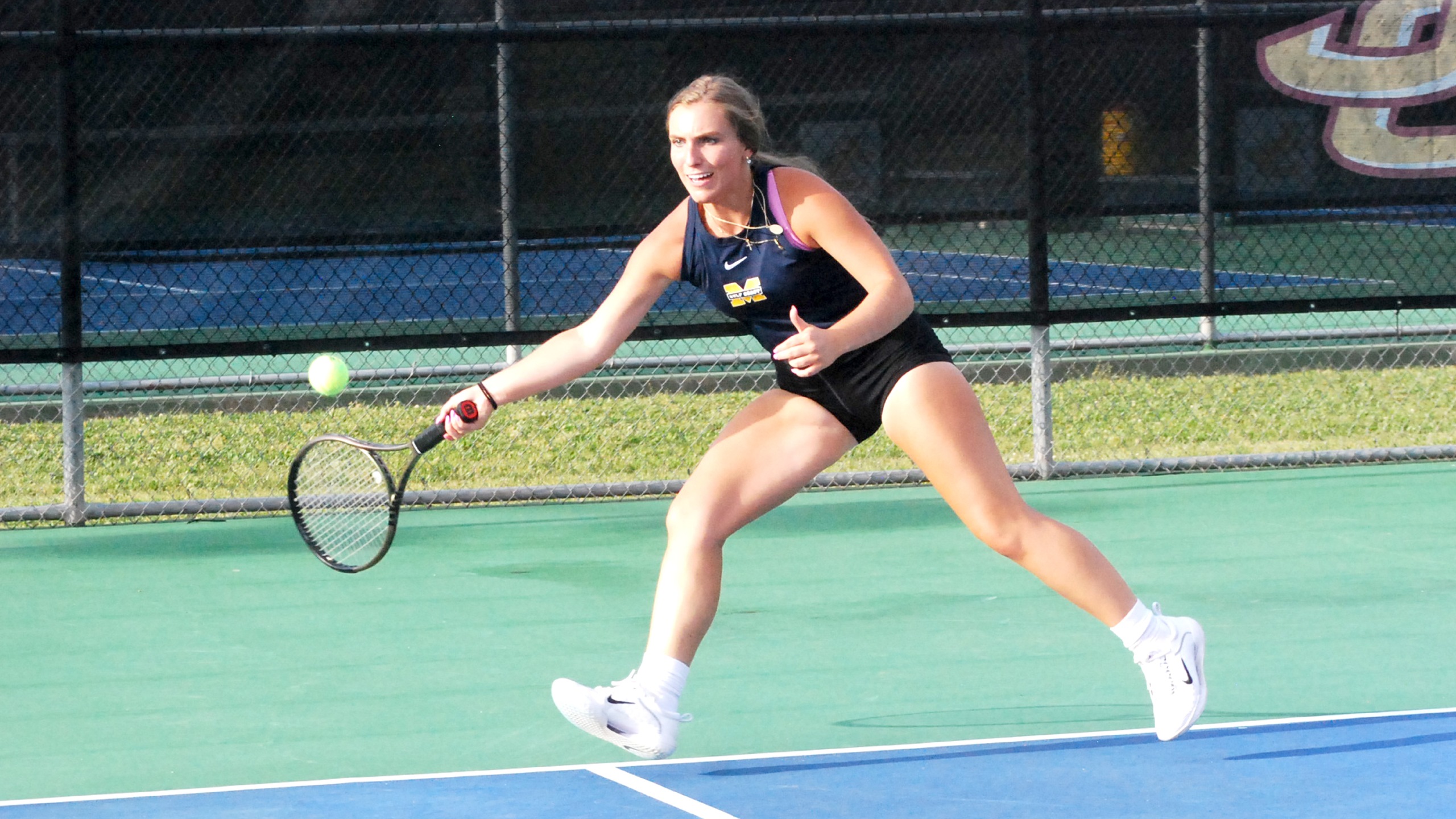 No. 17 Bulldogs rally in quarters