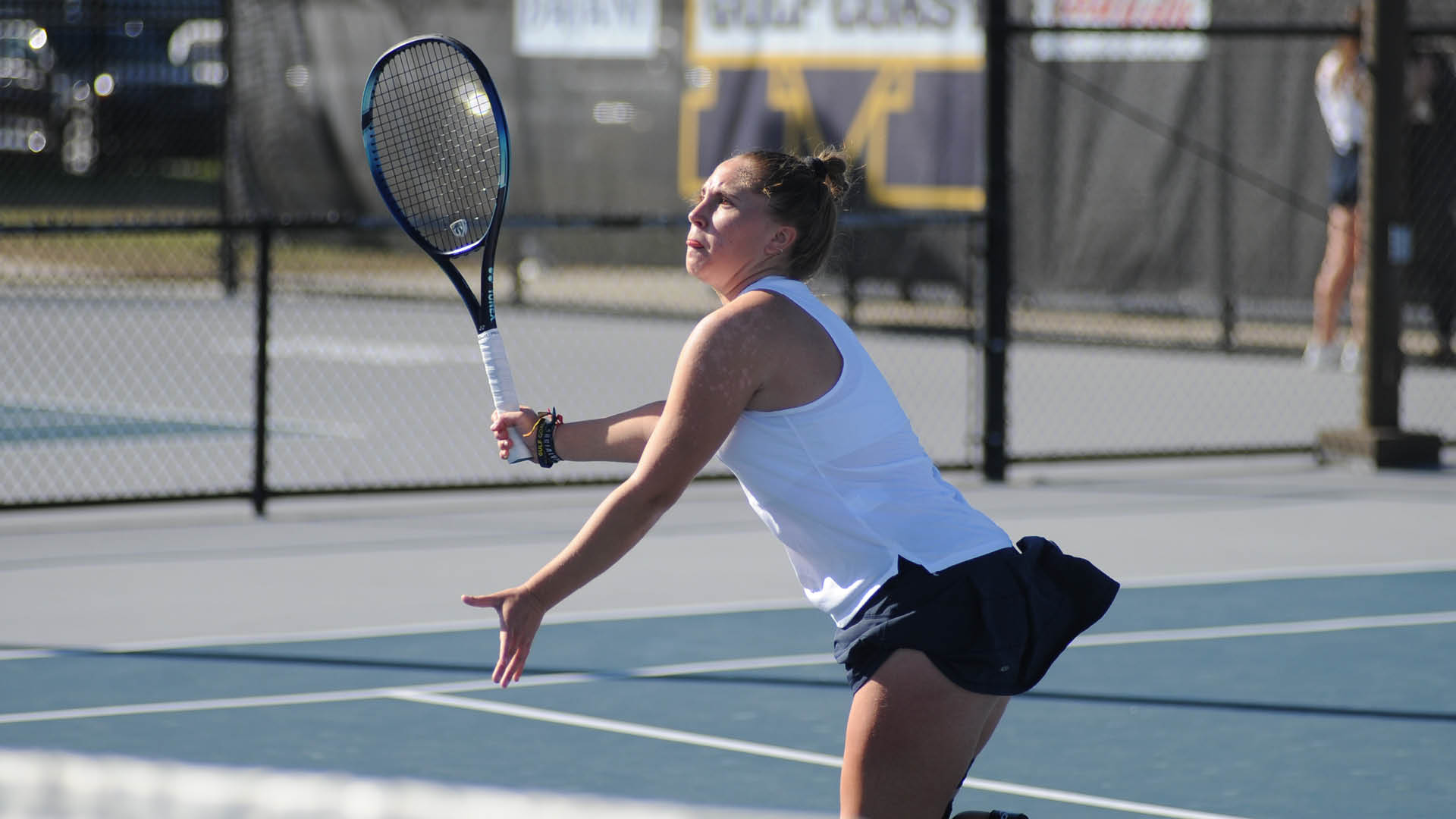 No. 12 Bulldogs roll past Coyotes