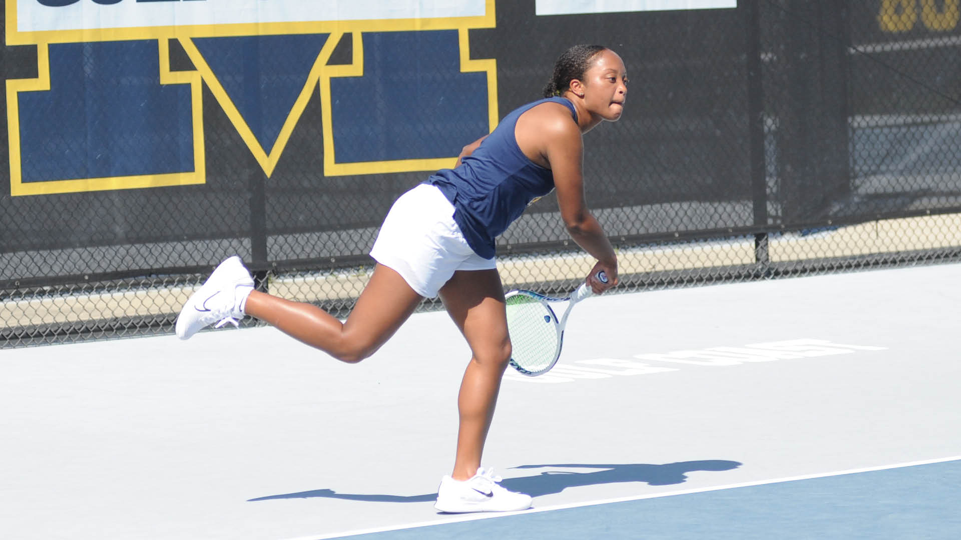 No. 12 Women&rsquo;s Tennis sweeps at home